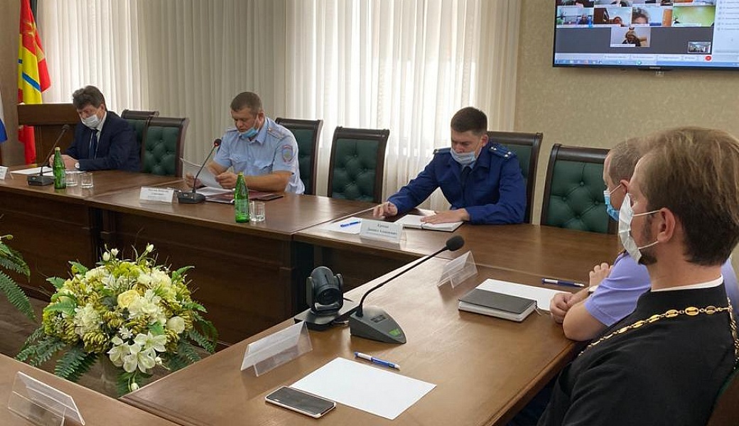 Заседание Совета при Главе Новоалександровского городского округа по вопросам межэтнических отношений.