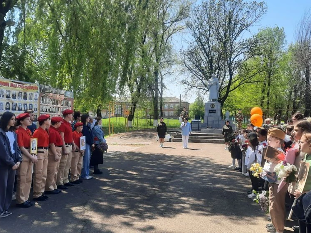 Победа в наших песнях и сердцах.