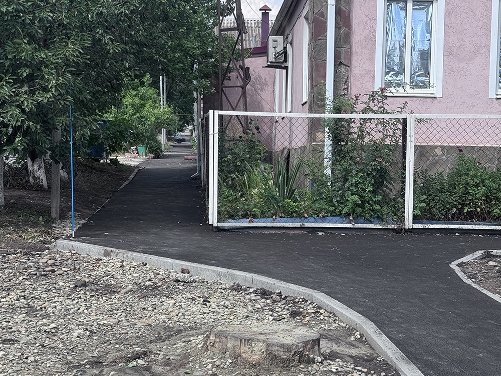 Устройство пешеходной зоны по ул. Ленина в г. Новоалександровске (чётная сторона от № 102 до Монумента Славы) Новоалександровского муниципального округа Ставропольского края.