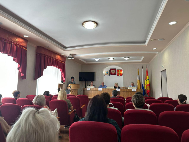 Заседание совета при Главе Новоалександровского муниципального округа по вопросам межэтнических отношений.